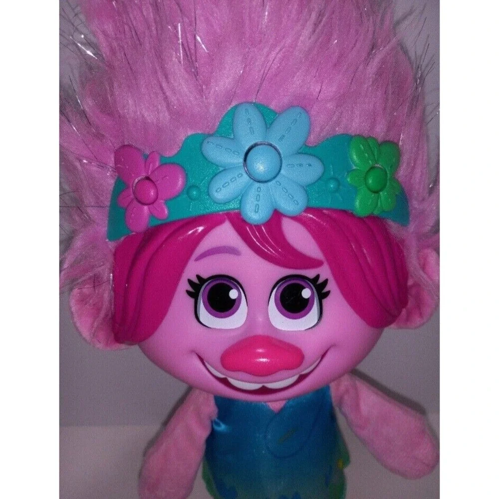 Trolls World Tour Color Poppin' Poppy Toy Sings and Lights up‎